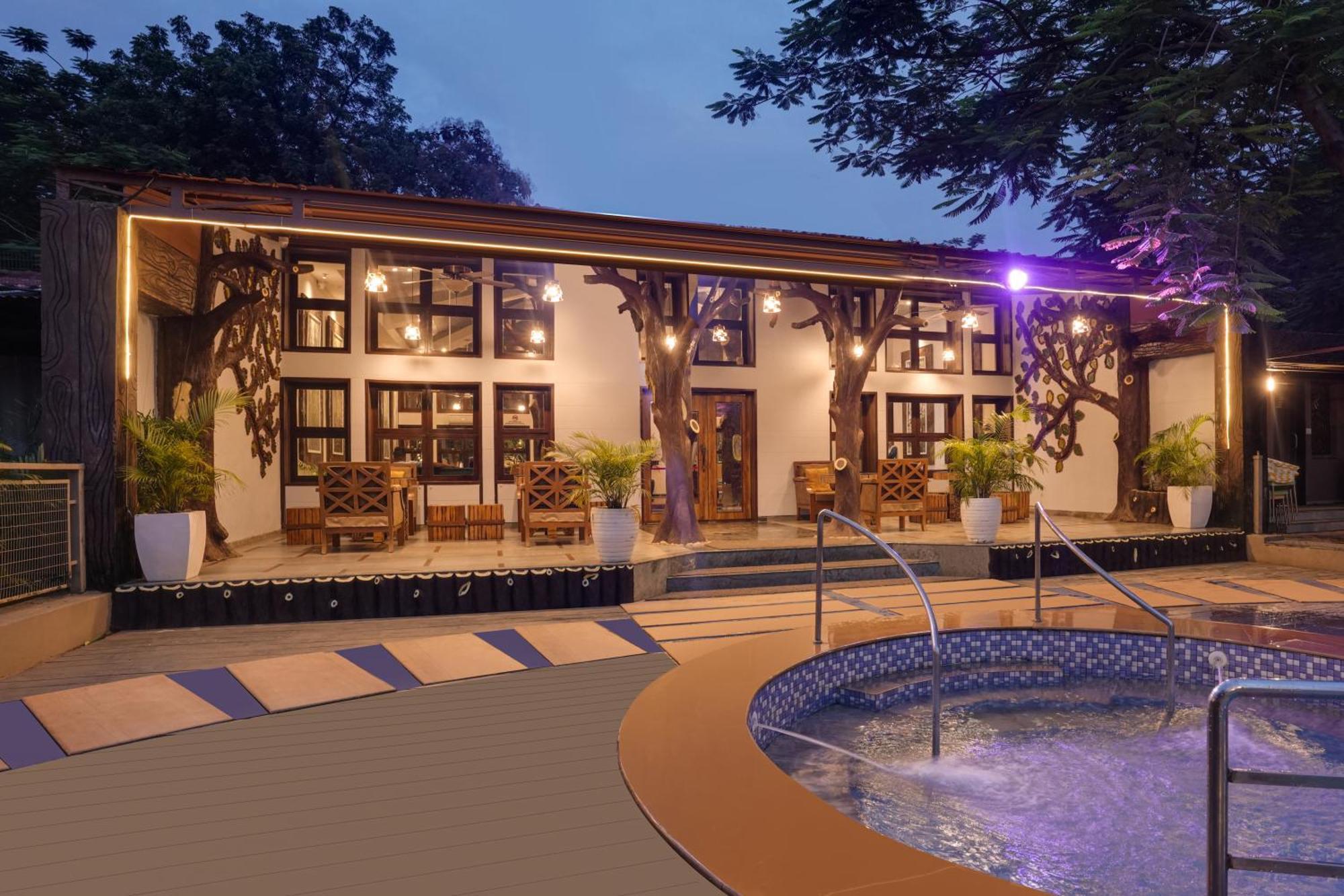 Club Mahindra Netrang Hotell Exteriör bild